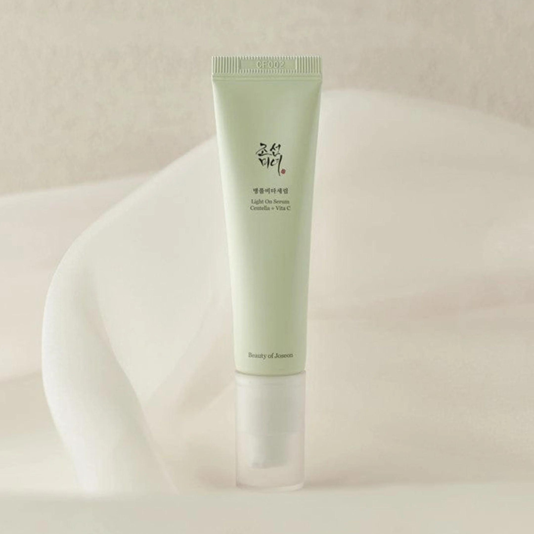 Light On Serum: Centella + Vita C