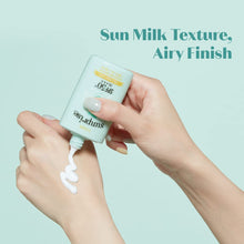 Load image into Gallery viewer, Sunprise Mild Airy Finish SPF50+ PA+++

